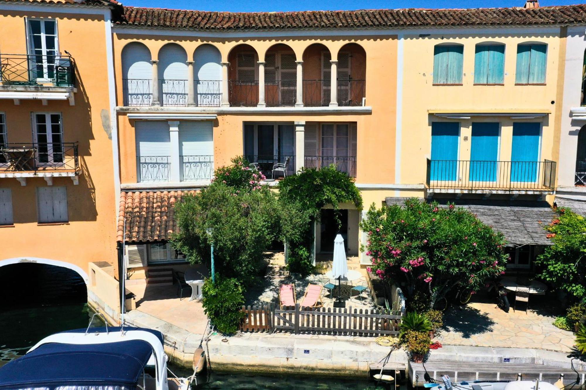 Appartement Amour Terrasse Sur L'Eau غريمو المظهر الخارجي الصورة