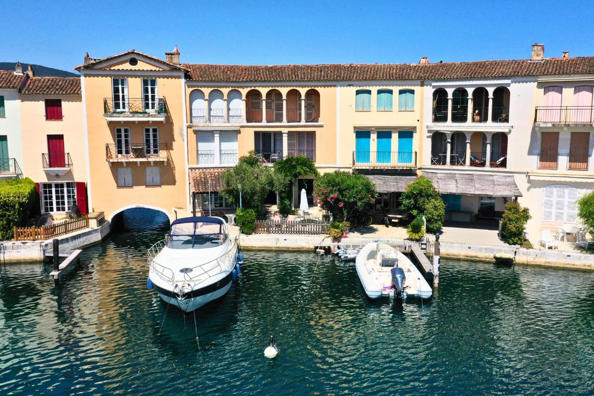 Appartement Amour Terrasse Sur L'Eau غريمو المظهر الخارجي الصورة